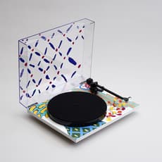 Hsiao-Chi Tsai & Kimiya Yoshikawa