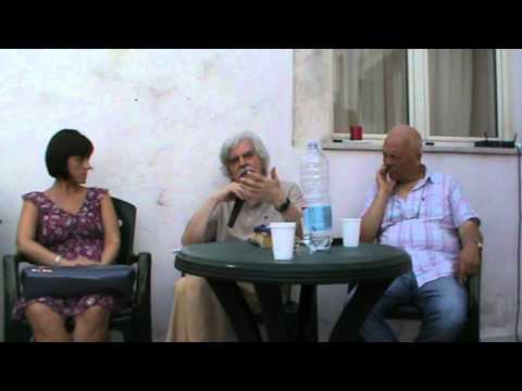 Il Prof. Marcello Carlino spiega magistralmente Alberto Magnelli.